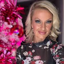 Makeup artist needed for Sunday, June 1st in Grand Blanc