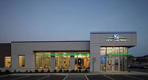 Fifth Third Bank Wanted A Fresh And Modern Look For Their New Branch Prototype That Represented The Changing Directi Bank Design Architecture Symbols Architect
