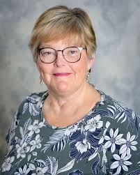 We are celebrating Customer Service Week by highlighting our employees who  have reached service award milestones with Hy-Vee! Today we are featuring, Jill  Sills, Gary Turner, Denise Lynam and Cyndi Nuefeld for