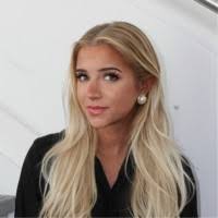 Leila Christopher's Instagram, Twitter & Facebook