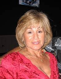 Joann Martinelli's Instagram, Twitter & Facebook