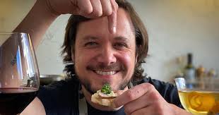 Quién es Daniel Greve, reconocido crítico gastronómico y youtuber