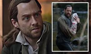 Outlander season 6: Richard Rankin dissects 'ridiculous' Roger Mackenzie  scene