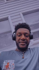 Justin Vera's Instagram, Twitter & Facebook