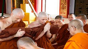 A fair number of western monks in thailand and other countries now have 10, 20, and more at most wats, monks devote the majority of their time to ceremonies and to study of buddhist scriptures. Buddhist Monk In Thailand And His Thai Learning Journey The Glossika Blog
