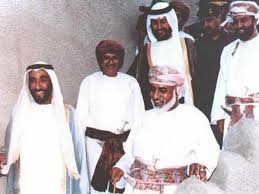 صورة باسمة تجمع الشيخ زايد بن سلطان ال نهيان رحمه الله والسلطان قابوس بن سعيد ال سعيد Sultan Qaboos Sultan Oman Uae National Day