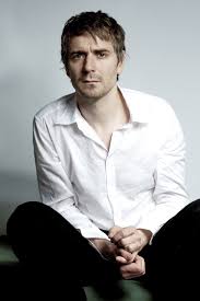 He began his career at the munich kammerspiele, and has been a member of the thalia theatre in hamburg since 2009. Jens Harzer Agentur Alexander Gabriele Wolters Internationales Kunstler Management