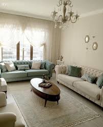 Ahsap Mobilya Avize Beyaz Renk Ile Dekorasyon Hali Kruvaze Perde Orta Sehpa Salon Yesi 2020 Luks Oturma Odalari Oturma Odasi Takimlari Oturma Odasi Fikirleri