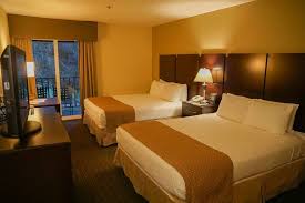 The Ultimate Kid Friendly Weekend Getaway In Kent Wa Near Seattle Kid Friendly Vacation Destinations Kid Friendly Restaurants Cool Playgrounds