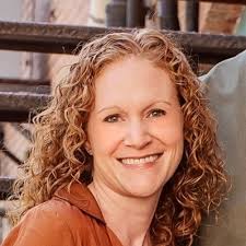 Molly Titus's Instagram, Twitter & Facebook