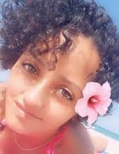 Melanie Overall's Instagram, Twitter & Facebook