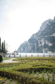Beautiful suites, spa, gourmet restaurant and pool, simply the best place for a vacation on lake garda. Lido Palace Lidopalaceriva Twitter