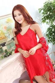 Maklum msh kecil2x. sengaja gw pilih ruang kamar tidur khusus tamu dlm proses pemijatan kali ini. Wanita Cantik Pakai Baju Tidur