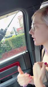 Does the ship transform in Destiny 2?