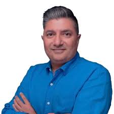 Benjamin Lamont & Helen Schneider