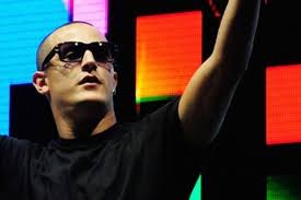 Music by dj snake has been featured in the fast & furious 9 soundtrack, world of dance soundtrack and just dance. Lirik Dan Chord Lagu Middle Kolaborasi Dj Snake Dan Bipolar Sunshine Halaman All Kompas Com