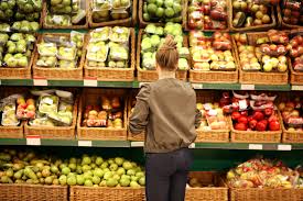 Vrai Ou Faux Les Supermarches S Engraissent Ils Sur Les Fruits Et Legumes Bio