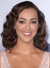 Elena Goode's Instagram, Twitter & Facebook