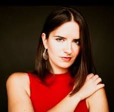 Anna Kunze's Instagram, Twitter & Facebook