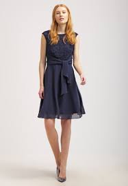 Esprit Collection Cocktailkleid Festliches Kleid Navy Zalando De Cocktailkleid Festliche Kleider Hochzeit Festliches Kleid