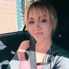 Laura Flick (@youarelovedtemplates)