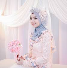 Menyita waktu dan tenaga mungkin menjadi salah satu tantangan saat mengurus surat nikah. 30 Model Hijab Pengantin Sederhana Terbaru 2020