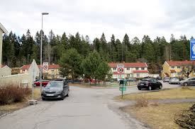 Hellerud gård dirba šiose srityse: Hellerudfaret Oslo Wikipedia