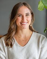 Emily Keller's Instagram, Twitter & Facebook