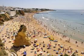 File:Albufeira-Strand.JPG - Wikimedia Commons