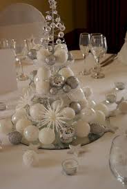 46 Stylish Silver And White Christmas Table Centerpieces Ideas Roundecor Christmas Centerpieces Christmas Table Centerpieces Christmas Table Decorations