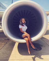 Always A Fun Day When I Get To Fly With My Goofball Fly Sister Fitflygirl Journey Flightattendant Flightattendantlife Kvinnor