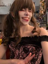 21 birthdays and still no presents from dad! • • Make up done by  @prettiestgirlinthemorguexo • #explore #21birthday #clowns #happy #trending