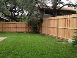 6 Foot To 8 Foot Privacy Fence On Steel Posts Backyard Fences Wood Privacy Fence Vinyl Fence Panels