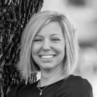 Regan Hill's Instagram, Twitter & Facebook