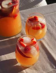 Cocktail d?été, des idées : Le Cocktail A Base De Vin A Le Vent En Poupe Cet Ete