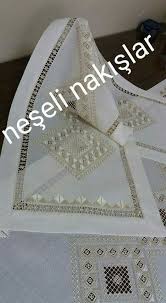 Neseli Nakislar Panosundaki Pin