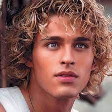 Modern Curtain Haircuts For Men 2021 In 2021 Curly Hair Men Curly Hair Styles Long Hair Styles Men