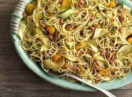 Barilla Spaghetti With Italian Sausage Zucchini Ribbons Recipe Italian Recipes Yummy Pasta Recipes Pasta Recipes