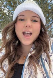 Kaye Harrell✨👑💗 (@kayeharrell)