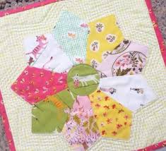 Today i'm showing you my free pdf quilt pattern, a dresden plate quilt. Dresden Plate Mini Quilt The Sewing Directory