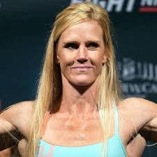 Kayla Holloway's Instagram, Twitter & Facebook