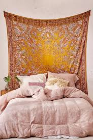 I have a bed with a footboard & don't do a pillow tuck. 13 Practical No Headboard Ideas For Your Bedroom Life S Ahmazing