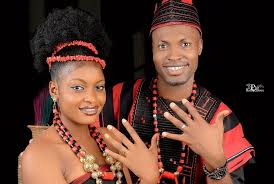 Emmanueli abikaasa jõudis Eestisse: kolimisega kaasnes üks suur muudatus