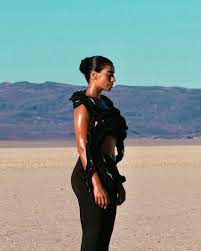 Born in iran, sevdaliza fled to the netherlands at age five with her family. Sevdaliza Instagram Celebrity Culture Photography