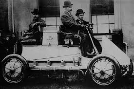 Kami juga sempat bercanda hingga dia tertawa terkikik. Sejarah Kenderaan Elektrik Dari Tahun 1900 An Hingga Model 3 2021