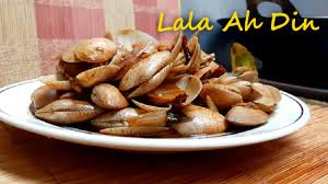 Ada setengah ikan bilis tu memang dah masin so tak perlu letak garam. Sambal Tumis Ikan Bilis Nasi Lemak Simple Tapi Kompom Sedap Cara Masak Rjnina Youtube