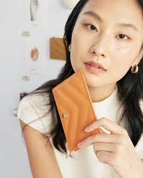 VERA CAVIAR Long Card Holder in Blue Jean กระเป๋าใส่บัตรทรงยาว  ทำจากหนังแท้ลาย Caviar สี Blue Jean