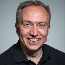 Davenport's Piano Bar & Cabaret was once a venue I had pride in performing  at. Not anymore. Years ago, I had the honor of performing my own cabaret  show (Showbiz Love for