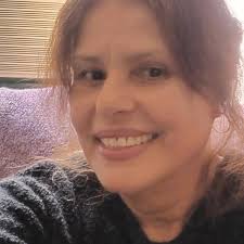 I did not keep keep my first husband's last name. We did not have children,  so I took my maiden name back. It was in the divorce decree. I did have to