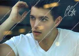 Autographe Casey Cott